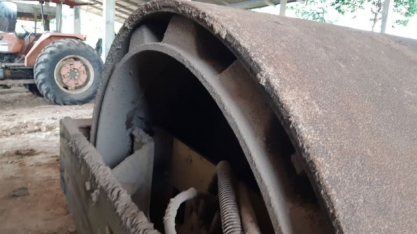 ขาย 999,999 รถบด SAKIA SV 500 TF 2 เพลา 2 เปลือก เครื่อง ISUZU เครื่องดี ปั้มสั่นแรง เอวแน่น ยางดี ลูกล้อเรียบสวย รถสวยพร้อมใช้ เอกสารซื้อขาย  รถอยู่ จันทบุรี 092-595-6777 061-446-2662 ญิ๋งยุ