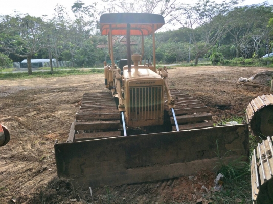มี VDO ให้ชม.KOMATSU D20PL-3 ใบแทรคกว้าง 70 ซม.สไลด์ใบมีดได้ ราคา 99000