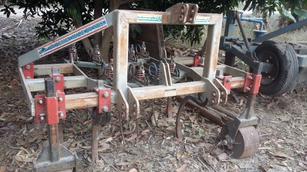 เครื่องพรวนดิน SRT 6