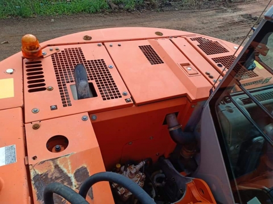 ขายจ้า..HITACHI ZX135US เก่านอกแท้  สภาพสวย  เดิมๆๆเครื่องปั๊มดี พร้อมใช้  โทร 089-3818694 จ๊อย