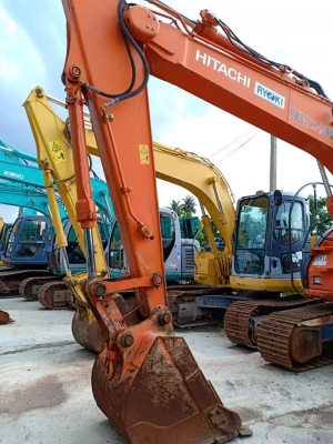 ขายจ้า..HITACHI ZX135US เก่านอกแท้  สภาพสวย  เดิมๆๆเครื่องปั๊มดี พร้อมใช้  โทร 089-3818694 จ๊อย