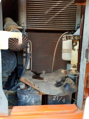 ขายจ้า..HITACHI ZX135US เก่านอกแท้  สภาพสวย  เดิมๆๆเครื่องปั๊มดี พร้อมใช้  โทร 089-3818694 จ๊อย