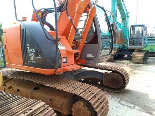 ขายจ้า..HITACHI ZX135US เก่านอกแท้  สภาพสวย  เดิมๆๆเครื่องปั๊มดี พร้อมใช้  โทร 089-3818694 จ๊อย