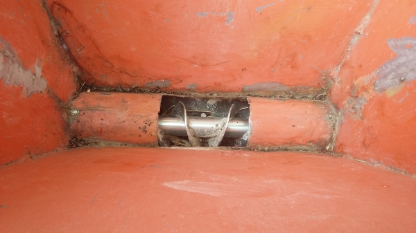 ริปเปอร์ใส่ปุ๋ย ในร่องอ้อย