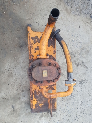 ขายกระบอกไฮดรอลิค 1คู่ พร้อมปั้มไฮดรอลิค ตัดจากรถดันดิน HITACHI เทียบเท่ารุ่น D8-D12