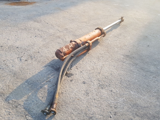 ขายกระบอกไฮดรอลิค 1คู่ พร้อมปั้มไฮดรอลิค ตัดจากรถดันดิน HITACHI เทียบเท่ารุ่น D8-D12