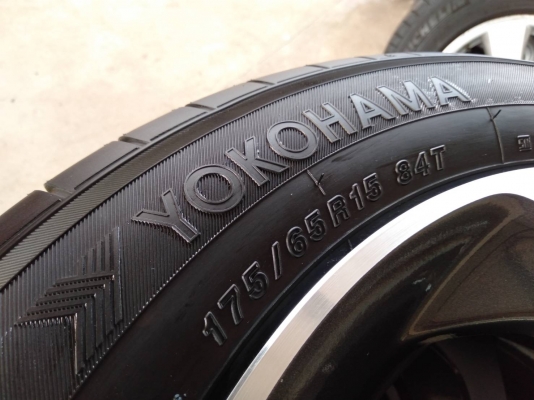 ล้อแม็กพร้อมยางฮอนด้า 4รู100 ชุด4ล้อ