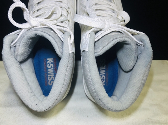 ขายรองเท้าผู้ชาย K-SWISS แท้ หุ้มข้อสีขาว สภาพสวย ราคา 1,690 บาท