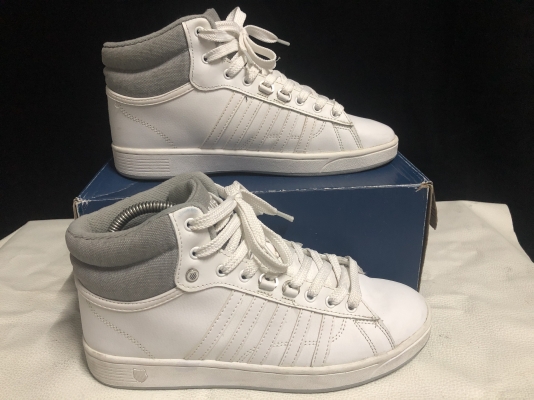 ขายรองเท้าผู้ชาย K-SWISS แท้ หุ้มข้อสีขาว สภาพสวย ราคา 1,690 บาท ขายรองเท้าผู้ชาย K-SWISS แท้ หุ้มข้อสีขาว สภาพสวย ราคา 1,690 บาท