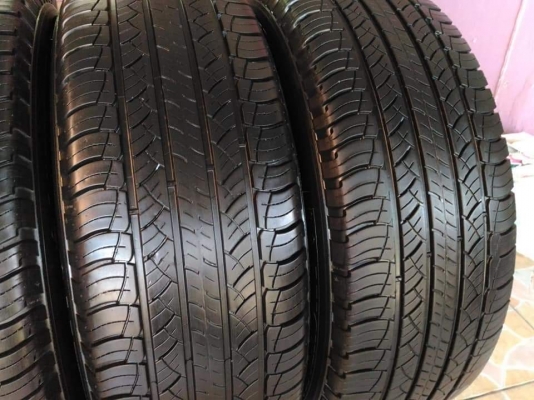 ล้อแม็ก Toyota Fortuner ขอบ 18 ยาง Michelin Latitude Tour 265 60 18 ผลิตปี 2017 ไม่มีรอย ขายถูกๆ ทั้งชุด 19,900.- เทิร์นได้ ติดตั้งฟรีค่ะ