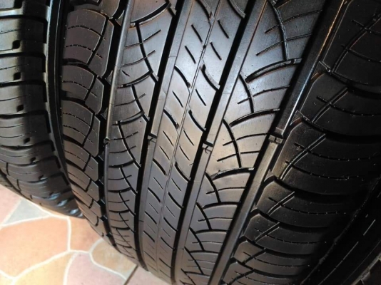 ล้อแม็ก Toyota Fortuner ขอบ 18 ยาง Michelin Latitude Tour 265 60 18 ผลิตปี 2017 ไม่มีรอย ขายถูกๆ ทั้งชุด 19,900.- เทิร์นได้ ติดตั้งฟรีค่ะ