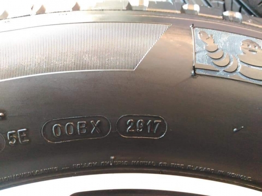 ล้อแม็ก Toyota Fortuner ขอบ 18 ยาง Michelin Latitude Tour 265 60 18 ผลิตปี 2017 ไม่มีรอย ขายถูกๆ ทั้งชุด 19,900.- เทิร์นได้ ติดตั้งฟรีค่ะ