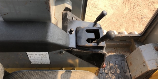 ขายรถดันดิน KOMATSU D21P-7E (4,XXX ชั่วโมง) นำเข้าเองจากญี่ปุ่น สภาพสวยพร้อมใช้ ขายรถดันดิน KOMATSU D21P-7E (4,XXX ชั่วโมง) นำเข้าเองจากญี่ปุ่น สภาพสวยพร้อมใช้