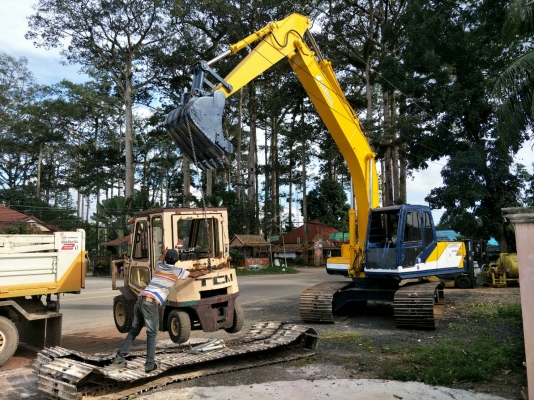 ขายรถแบคโฮ KOBELCO.SK200-/// รถสภาพสวย ราคา 520,000 ขายรถแบคโฮ KOBELCO.SK200-/// รถสภาพสวย ราคา 520,000