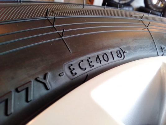 ล้อแม็กโตโยต้า ถอดป้ายแดง ขอบ17 6รู139.7 พร้อมยาง