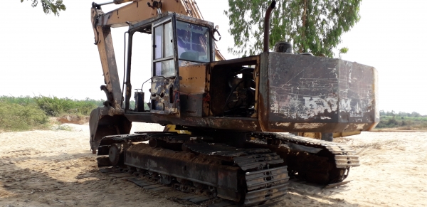 ขายตัดแยกอะไหล่แม็กโค 2 คันครับ / 1.โกเบลโก้ SK200 มาร์คทู / 2.โคมัสสุ PC200-3 สนใจโทรสอบถามได้ครับ