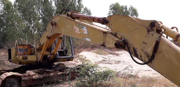 ขายตัดแยกอะไหล่แม็กโค 2 คันครับ / 1.โกเบลโก้ SK200 มาร์คทู / 2.โคมัสสุ PC200-3 สนใจโทรสอบถามได้ครับ