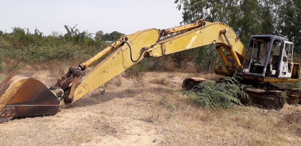 ขายตัดแยกอะไหล่แม็กโค 2 คันครับ / 1.โกเบลโก้ SK200 มาร์คทู / 2.โคมัสสุ PC200-3 สนใจโทรสอบถามได้ครับ