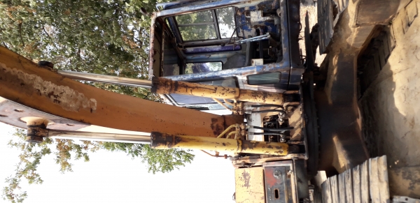 ขายตัดแยกอะไหล่แม็กโค 2 คันครับ / 1.โกเบลโก้ SK200 มาร์คทู / 2.โคมัสสุ PC200-3 สนใจโทรสอบถามได้ครับ