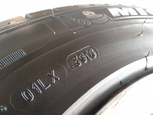 ล้อแม็กโตโยต้า ขอบ15 6รู139.7 พร้อมยาง