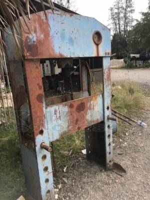 ขายด่วน แท่นอัดไฮโดรริค 75ตัน ขายตามสภาพ 28000 บาท