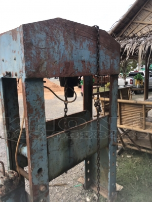 ขายด่วน แท่นอัดไฮโดรริค 75ตัน ขายตามสภาพ 28000 บาท ขายด่วน แท่นอัดไฮโดรริค 75ตัน ขายตามสภาพ 28000 บาท