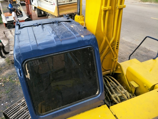 มี VDO ให้ชม.KOBELCO SK200-/// ราคา 520000