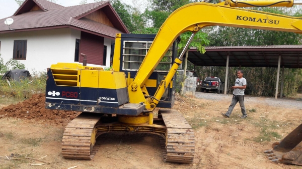 ขาย แบคโฮ KOMATSU PC60-3 สภาพดีพร้อมใช้งาน เครื่องดี ปั้มดี