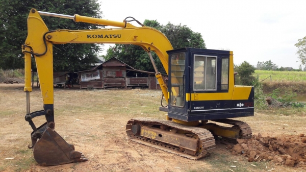 ขาย แบคโฮ KOMATSU PC60-3 สภาพดีพร้อมใช้งาน เครื่องดี ปั้มดี