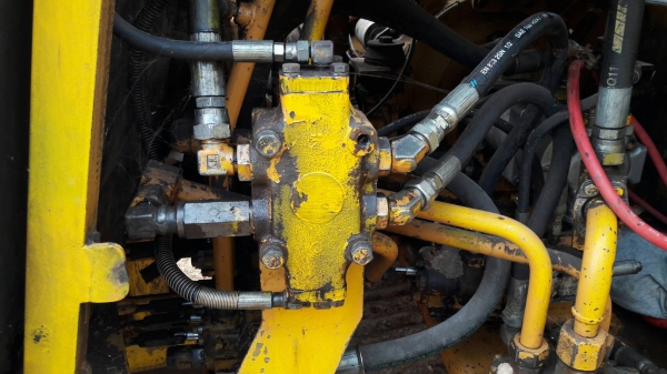 ขาย แบคโฮ KOMATSU PC60-3 สภาพดีพร้อมใช้งาน เครื่องดี ปั้มดี