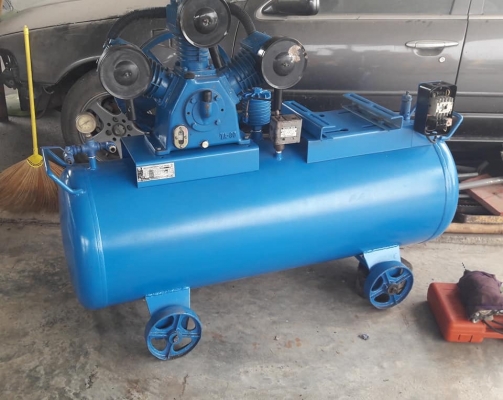 ปั๊มลม PUMA  5 แรง 3 สูบ ถังบรรจุ 260 ลิตร ไม่มีมอเตอร์ พร้อมอุปกรณ์ครบชุด