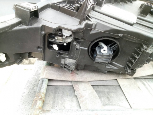 ไฟหน้า BMW  F30LCI