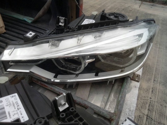 ไฟหน้า BMW  F30LCI