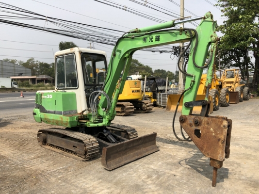 ขาย รถแม็คโคร MITSUBISHI MM35 พร้อมหัวกระแทก พร้อมใช้งาน นำเข้าเองจากประเทศญี่ปุ่น ติดต่อ 063-9316985 ID LINE : 0639316985 ครับ