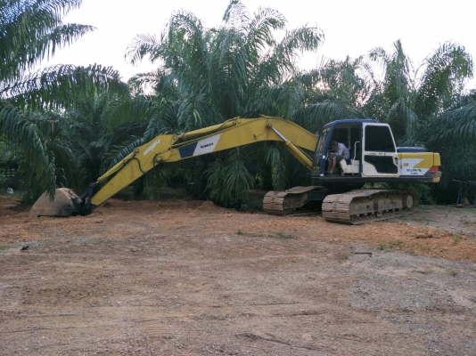 มี VDO ให้ชม. KOBELCO SK200-/// เอกสารอินวอย ระบบไฟตัด ราคา 580000