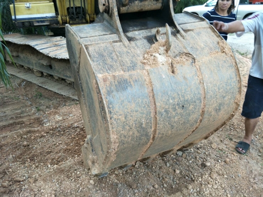 มี VDO ให้ชม. KOBELCO SK200-/// เอกสารอินวอย ระบบไฟตัด ราคา 580000