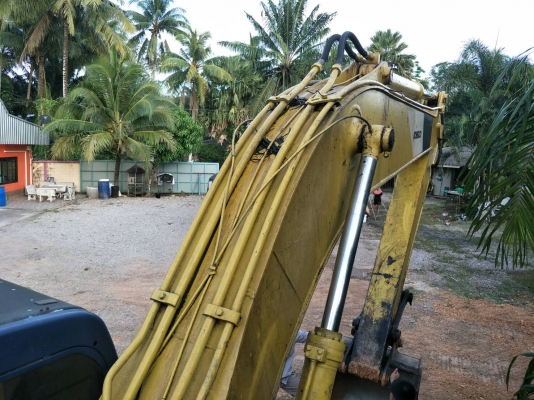 มี VDO ให้ชม. KOBELCO SK200-/// เอกสารอินวอย ระบบไฟตัด ราคา 580000