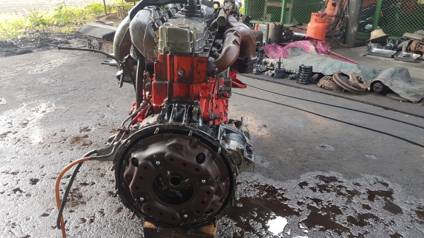 ขายเครื่องยนต์hino ek100