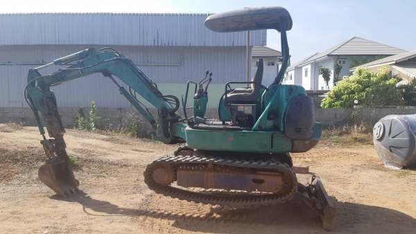 ขาย 335,000 KOMATSU pc 27R-8 พร้อมหัวเจาะรุ่นใหม่ถอดแกรนเจาะออกตักดินได้เลย สภาพเก่านอก เครื่องดี ปั้มแรง เอวแน่น ช่วงล่างสวย รถสวยระดับนางฟ้า สภาพพร้อมใช้งานมาก รถอยู่ ขอนแก่น 090-772-3710 090-772-3708