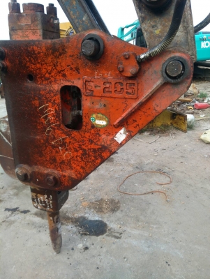 หัวกระแทก NPK E205 ของเก่านอกนำเข้า ยังไม่เคยใช้งานในไทย สภาพดี พร้อมใช้งาน มี VDO การทำงานให้ชม