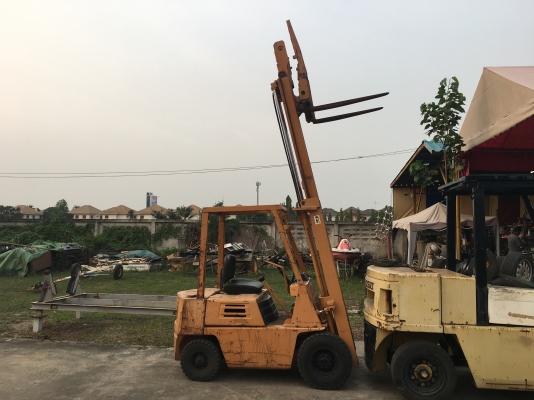 ขายครับ รถ ฟอคลิฟท์ KOMATSU ขนาด 1.5 ตัน เก่าญี่ปุ่น เครื่องยนต์ เบนซิน 4 P