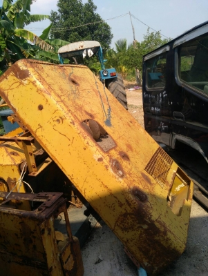 ฝากระโปรงรถแบคโฮ 200-3 ของเก่านอกนำเข้า ไม่ผุ สภาพดี