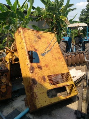 ฝากระโปรงรถแบคโฮ 200-3 ของเก่านอกนำเข้า ไม่ผุ สภาพดี