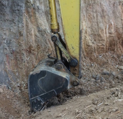 KOMATSU PC 200-6 บอดี้สวย ช่วงล่างเต็ม เอกสารเล่มทะเบียน เครื่องยนต์เดิมๆปั๊มเดิมทำงานเร็วไม่มีโหลดพร้อมใช้งานได้เลย