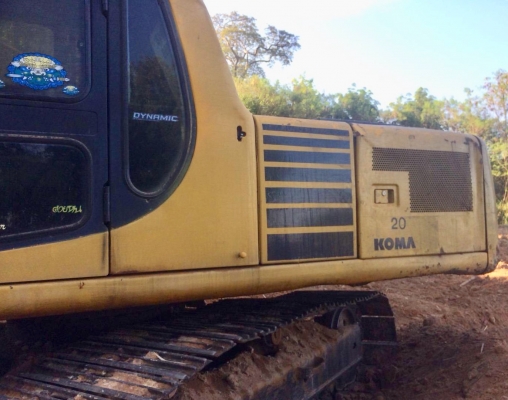 KOMATSU PC 200-6 บอดี้สวย ช่วงล่างเต็ม เอกสารเล่มทะเบียน เครื่องยนต์เดิมๆปั๊มเดิมทำงานเร็วไม่มีโหลดพร้อมใช้งานได้เลย