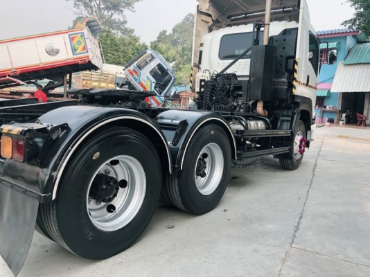 Isuzu 360 แรง ปี 56 สิบล้อหัวลาก ไมล์ 182,xxx รถสวยเดิม เครื่องเกียร์เดิมดี ยางเต็ม ภายในสวย ทะเบียน Isuzu 360 แรง ปี 56 สิบล้อหัวลาก ไมล์ 182,xxx รถสวยเดิม เครื่องเกียร์เดิมดี ยางเต็ม ภายในสวย ทะเบียน