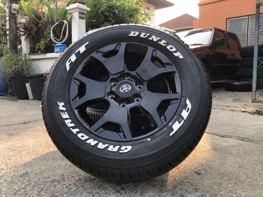 ล้อร็อคโค่ขอบ 18 พร้อมยางป้ายแดงปี 18
