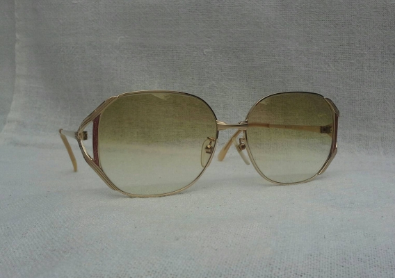 แว่นตาเกรดพรีเมี่ยมของฝรั่งเศส ทองโกลด์ฟิลด์ 14 K สัดส่วนทองคำบริสุทธิ์ 58.33 \% วินเทจยุค &#039;80s