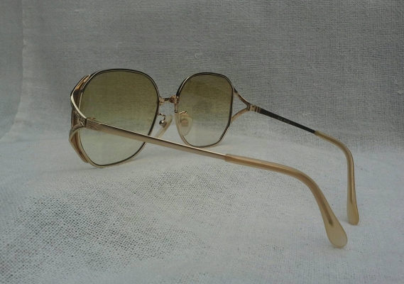 แว่นตาเกรดพรีเมี่ยมของฝรั่งเศส ทองโกลด์ฟิลด์ 14 K สัดส่วนทองคำบริสุทธิ์ 58.33 \% วินเทจยุค &#039;80s