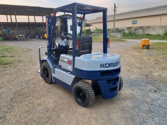 ขายรถยก KOMATSU FG 20-11 เครื่องเบนซิน H20  เสาสูง 3 เมตร ยกได้ 2 ตัน เกียร์ธรรมดา งาสไลด์ได้ รถนอกนำเข้า ติดต่อ 098-7962549